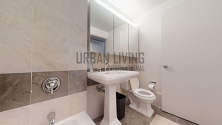 Modern residence Yorkville - Bathroom