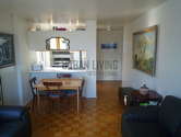 Apartment Theatre District - Living room