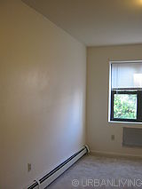 House Crown Heights - Bedroom 2