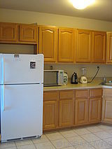 House Crown Heights - Kitchen