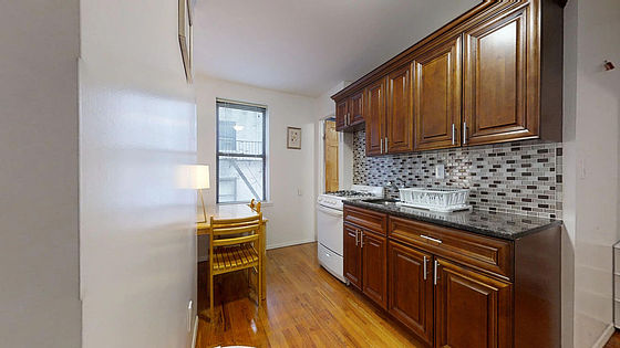 Apartment Fashion District - Kitchen