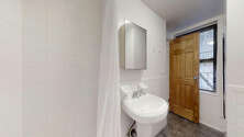 Apartment Fashion District - Bathroom