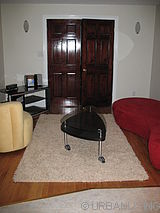 家 Clinton Hill - リビングルーム