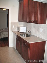 House Clinton Hill - Kitchen