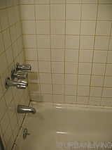 Loft Greenpoint - Bathroom