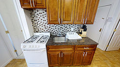 Apartment Fashion District - Kitchen