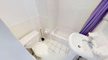 Apartment Fashion District - Bathroom