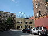 House Clinton Hill - Building