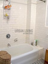 Apartment Midtown East - Bathroom