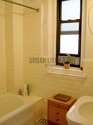 Apartment Midtown East - Bathroom