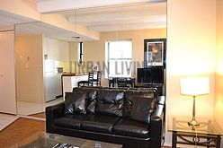 Apartment Midtown West - Living room