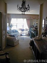 Apartment Midtown West - Living room