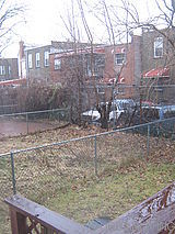 Triplex East New York - Jardin