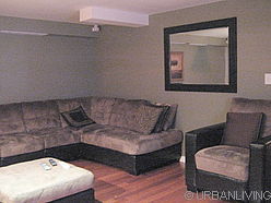 Triplex East New York - Living room  2