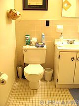 Apartment Harlem - Bathroom