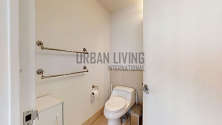 Apartment Theatre District - Bathroom