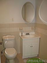 Apartment Harlem - Bathroom