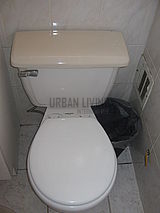Apartment East Harlem - Bathroom