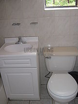 Apartment East Harlem - Bathroom
