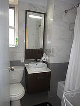 Apartment East Harlem - Bathroom