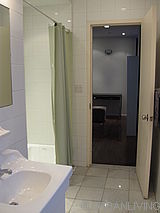 Loft Long Island City - Bathroom