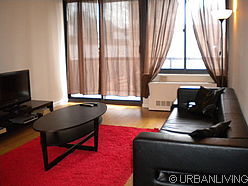 Apartment Theatre District - Living room