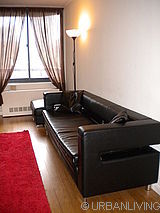 Apartment Theatre District - Living room