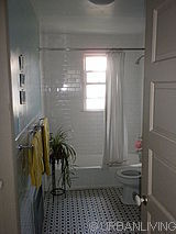 House Ditmas Park - Bathroom