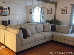 Townhouse Marine Park - Living room