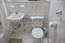 Apartment Midtown East - Bathroom