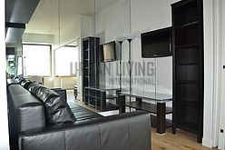 Apartment Fashion District - Living room
