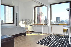 Apartment Fashion District - Living room