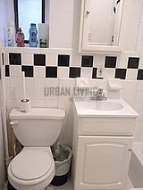 Apartment East Harlem - Bathroom