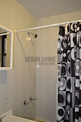 Apartment East Harlem - Bathroom