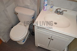 Apartment East Harlem - Bathroom